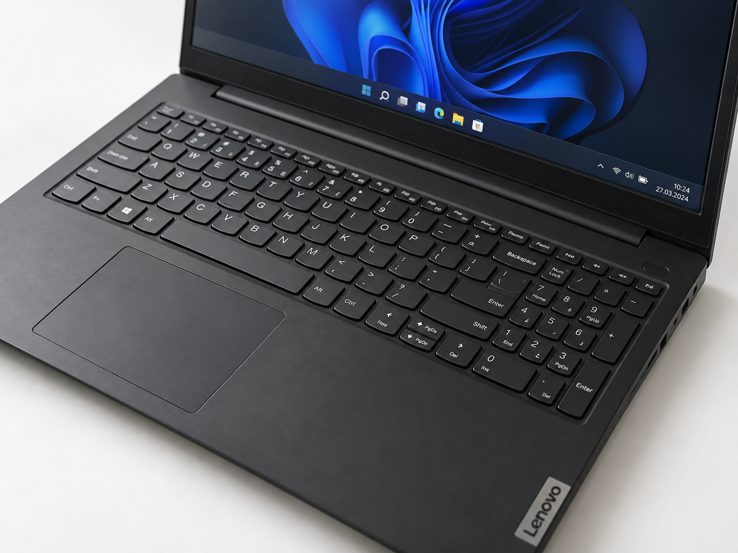 Lenovo V15 G4 klávesnice a touchpad